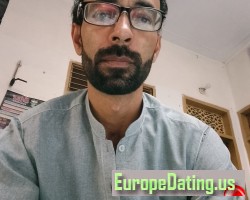 Ferhan, 36, Gujrānwāla, Punjab, Pakistan