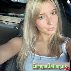 Traceyjohnstone, 19920914, Silver Springs, Nevada, United States