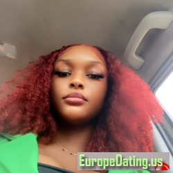 Nakisha, 20010405, Douala, Littoral, Cameroon