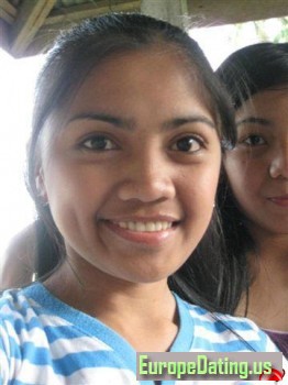 <p>happy</p>