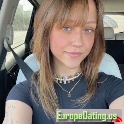 Ester2233, 19740329, Albany, California, United States