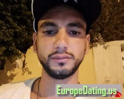 Boubaker, 29, Banī H̨assān, al-Munastīr, Tunisia