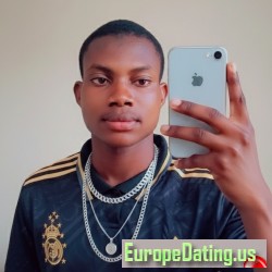 maxzee90, 20030707, Tafo, Ashanti, Ghana maxzee90, 20030707, Tafo, Ashanti, Ghana