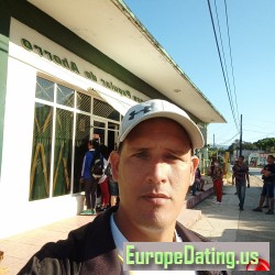 Yunior, 19831214, Holguín, Holguín, Cuba