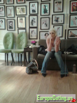 <p>Photo shoot for Bazaar Magazine. I'm Blonde</p>
