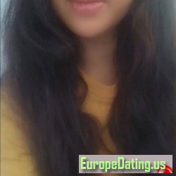 Yuni, 19830612, Tangerang, Banten, Indonesia