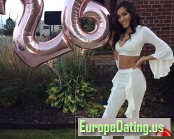 Roselle, 30, Forest Hill, London, United Kingdom