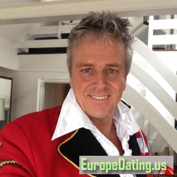 AmazingGlow, 19640711, Scarborough, North Yorkshire, United Kingdom