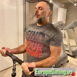 HendersonJame, 19800505, Apple Valley, California, United States