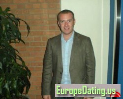 Rayhenderson, United Kingdom